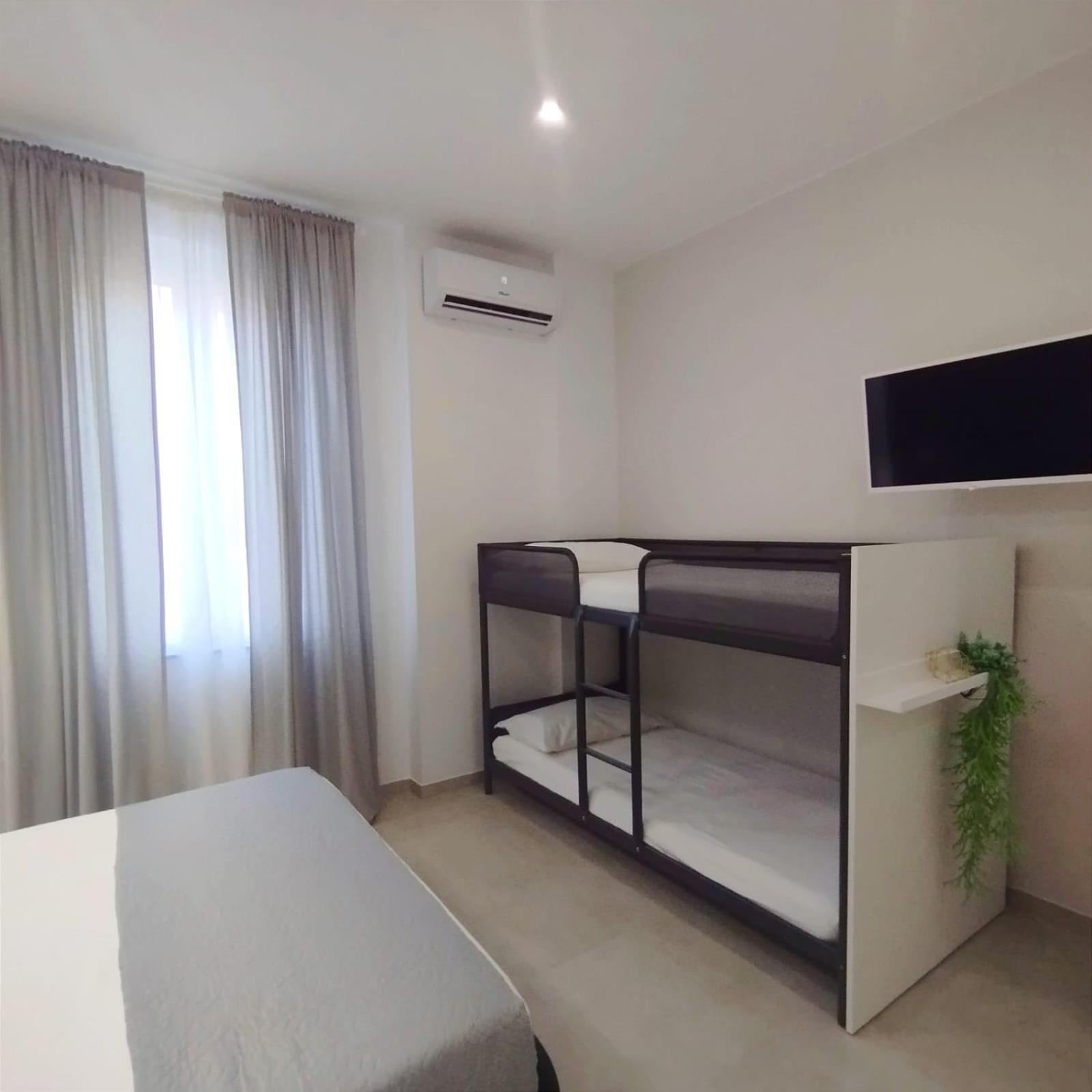 Agatha Modern Elegant Rooms SantʼAgata di Militello Kültér fotó