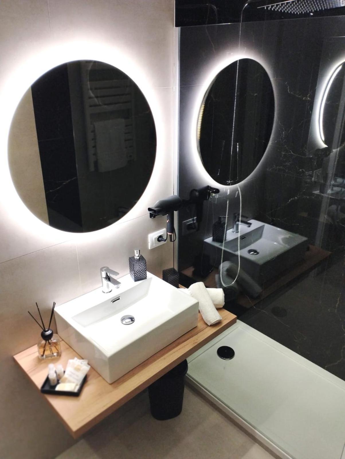 Agatha Modern Elegant Rooms SantʼAgata di Militello Kültér fotó